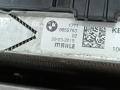 кассета радиаторов BMW X5 G05 2019, 3.0 л., B58B30C, бензин, АКПП, a96, внедорожник 5 дв., полный привод, 8686172, 17428655762, 8655762, 17218642748, 8642748, 17118655757, 8655757, 17118655753, 8655753, 17118655747, 8655747 - фото №11