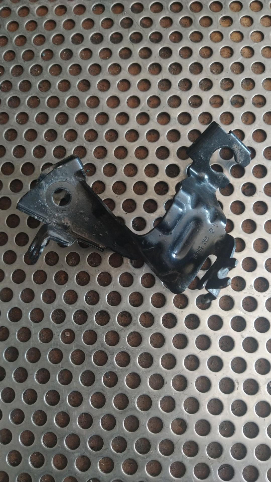 кронштейн (крепление) BMW 4 серия F32/F33 F36 2016, 2.0 л., B47 D20 B, дизель, АКПП, хетчбэк 5 дв., полный привод, правый руль, 6792256, 34306792256 - фото №1