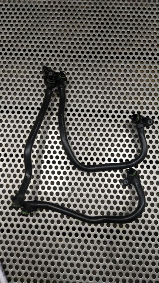 шланг (трубка) АКПП BMW 5 серия G30/G31 2018, 2.0 л., гибрид, black sapphire metallic (475), седан, задний привод, правый руль, 8482755, 9468402, 9452051, 17228482755, 17229468402, 17229452051 - фото №1