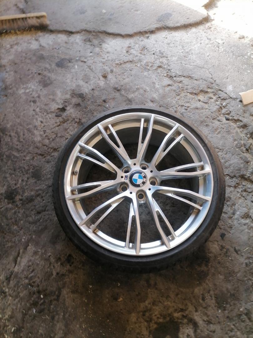 диск литой BMW 4 серия F32/F33 F36 2016, 2.0 л., N26 B20 A, бензин, АКПП, glacier-silber metallic, хетчбэк 5 дв., задний привод, 36116864393, 6864393 - фото №1