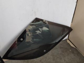 стекло кузовное боковое правое Mercedes-Benz M-Класс W163 2001, 2.7 л., OM 612.963, дизель, внедорожник 5 дв.