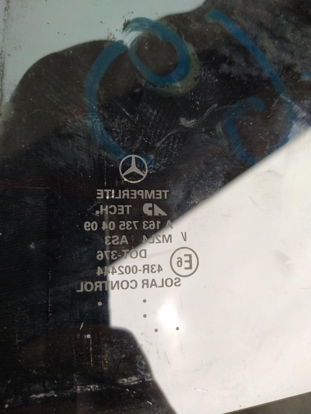 стекло двери задней правой Mercedes-Benz M-Класс W163 2001, 2.7 л., OM 612.963, дизель, внедорожник 5 дв., 1637350409 - фото №1