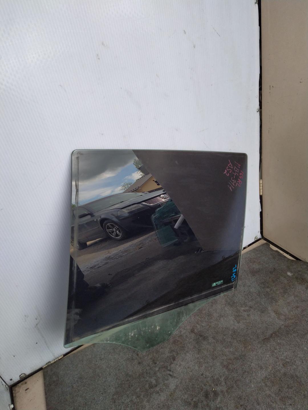 стекло двери задней левой Mercedes-Benz M-Класс W164 2006, 3.0 л., OM 642.940, дизель, внедорожник 5 дв. - фото №1