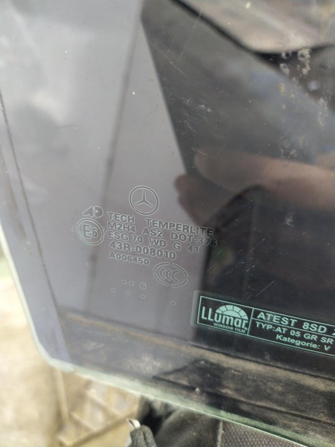 стекло двери задней правой Mercedes-Benz M-Класс W164 2006, 3.0 л., OM 642.940, дизель, внедорожник 5 дв. - фото №1