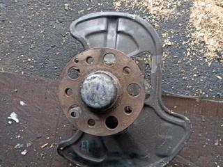 кулак поворотный правый Mercedes-Benz C-Класс W204/S204 2009, 2.1 л., OM 646.811, дизель, АКПП, черный, седан, правый руль