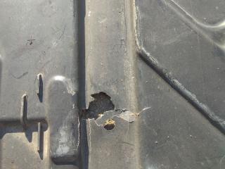 защита днища Mercedes-Benz C-Класс W204/S204 2009, 2.1 л., OM 646.811, дизель, АКПП, черный, седан, правый руль, 2046100108