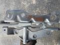 петля капота правая Mercedes-Benz S-Класс W221 [рестайлинг] 2011, 3.0 л., OM642 DE30LA, дизель, A2218800428 - фото №3