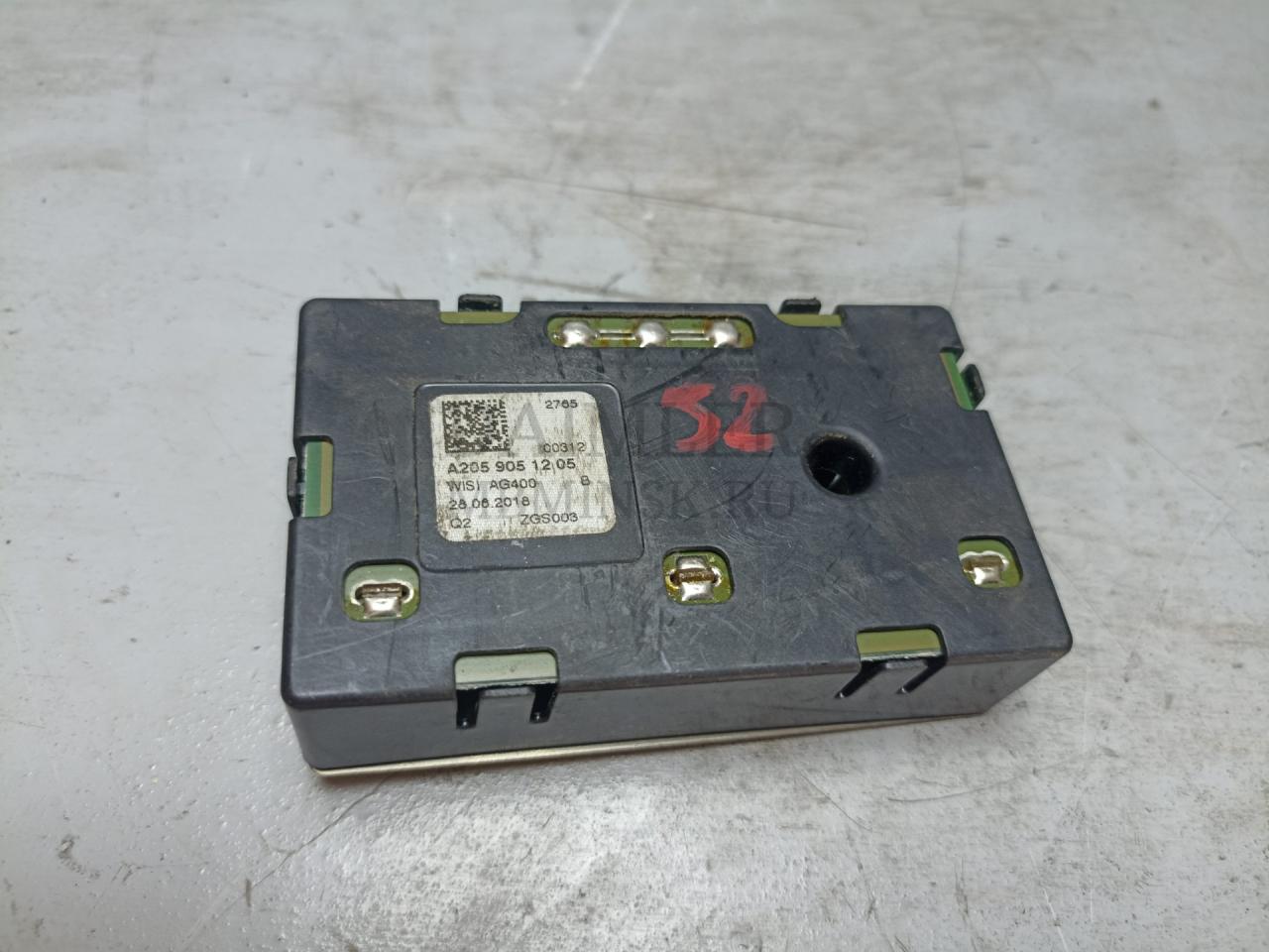 усилитель антенны Mercedes-Benz GLC-Класс X253/C253 2018, 2.1 л., OM 651.921, дизель, АКПП, черный, A2059051205 - фото №1