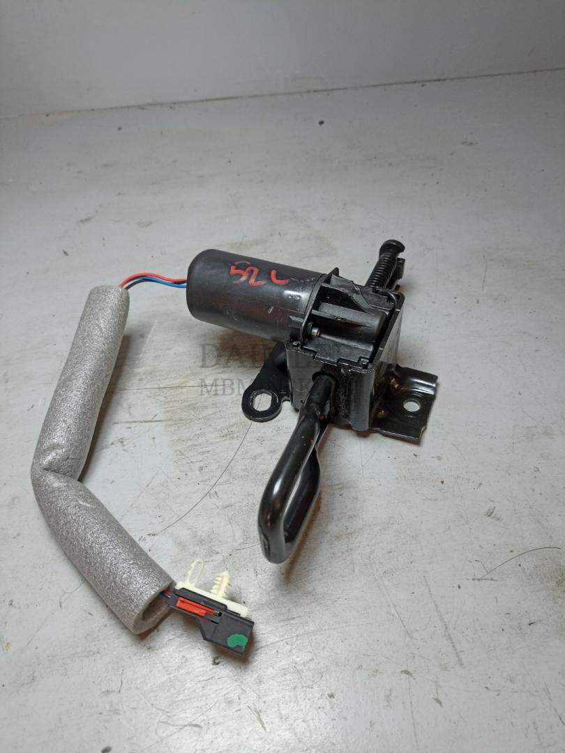 ручка регулировки сиденья задняя правая Land Rover Range Rover Velar 1 поколение 2018, АКПП - фото №1