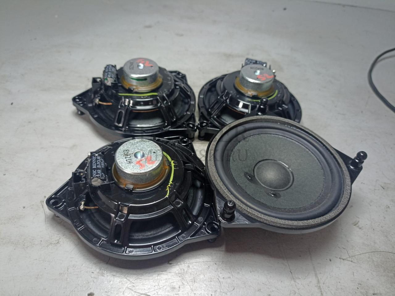 динамик двери Mercedes-Benz GLC-Класс X253/C253 2018, 2.1 л., OM 651.921, дизель, АКПП, черный, A2228200202 - фото №1