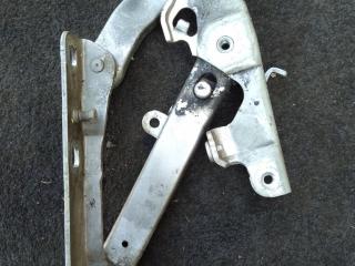 петля капота правая Mercedes-Benz E-Класс W211/S211 2005, 3.0 л., OM 642.920, дизель, АКПП, серебро, седан, правый руль, A2118800228, A2118800428