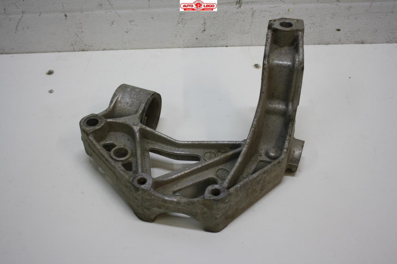 крепление рычага левое Skoda Fabia 1 поколение (6Y) 5J 2001, 1.4 л., AME, бензин, МКПП, зеленый, хетчбэк 5 дв., передний привод, 600199293D - фото №1