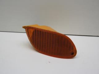 повторитель поворота на крыле правый Ford Focus 1 поколение [рестайлинг] 2004, 1.6 л., бензин, МКПП, белый, седан, передний привод