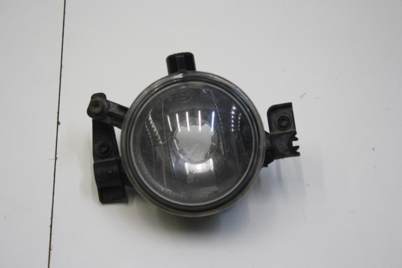 фара противотуманная левая Ford Focus 2 поколение BK 2007, 1.8 л., QQDB, бензин, МКПП, седан, 3M51-15K202-AA - фото №1