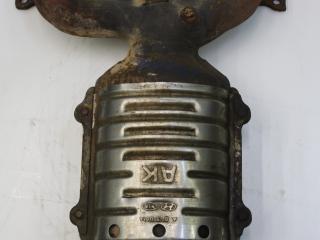 коллектор выпускной Hyundai Accent 2 поколение (LC) [рестайлинг] LC 2005, 1.5 л., бензин, МКПП, бежевый, седан, передний привод