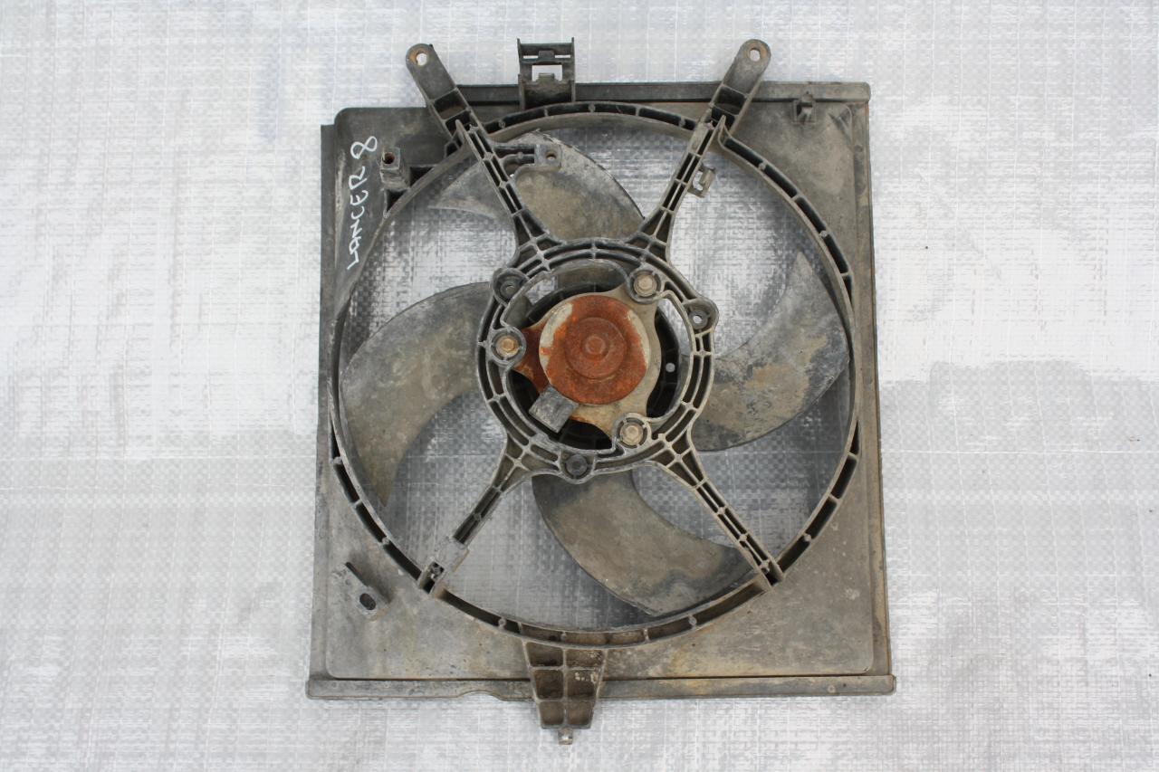 вентилятор радиатора Mitsubishi Lancer 8 поколение 1998, бензин, МКПП, зеленый, седан, передний привод - фото №1