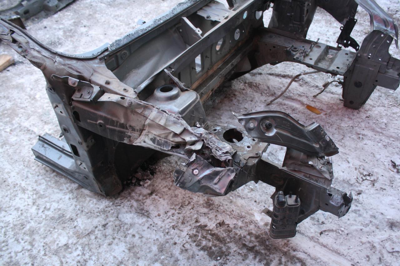 четверть передняя правая Renault Arkana 1 поколение SUV 2020, 1.3 л., H5H, бензин, вариатор, серый, хетчбэк 5 дв., полный подключаемый привод - фото №1