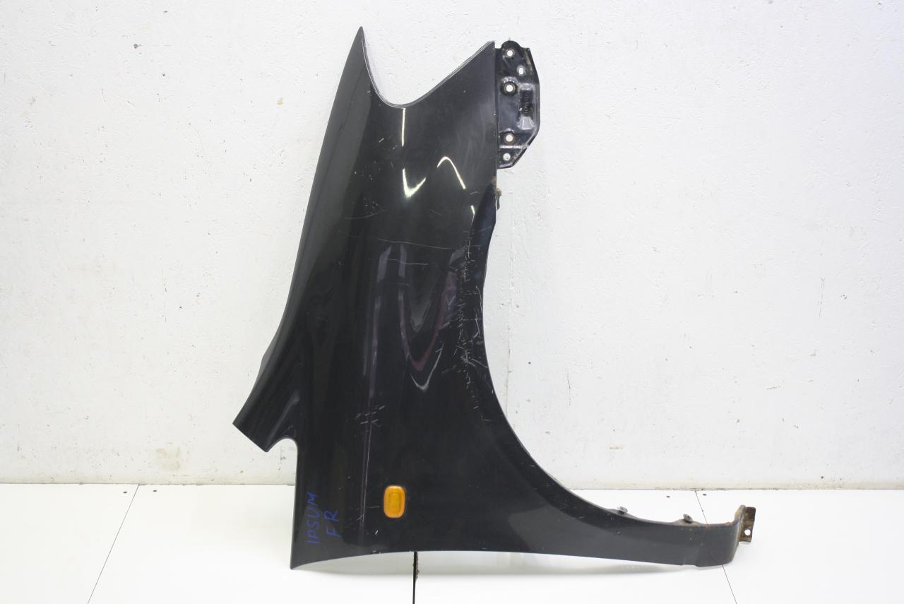 крыло переднее правое Toyota Ipsum 2 поколение ACM21W 2002, 2.4 л., MPI, 2AZ-FE, бензин, АКПП, черный, универсал, передний привод, правый руль - фото №1