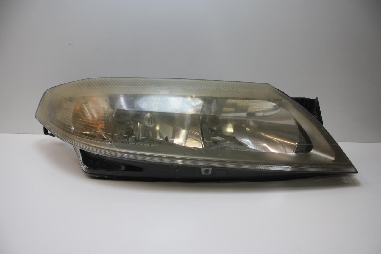 фара правая Renault Laguna 2 поколение BG00 2001, 1.6 л., K4M 710, бензин, МКПП, серебристый, 8200163326 - фото №1