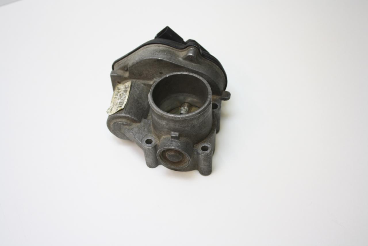 заслонка дроссельная Ford Fusion 1 поколение (2002 - 2005), 1.4 л., VP2S6U9E927F - фото №1