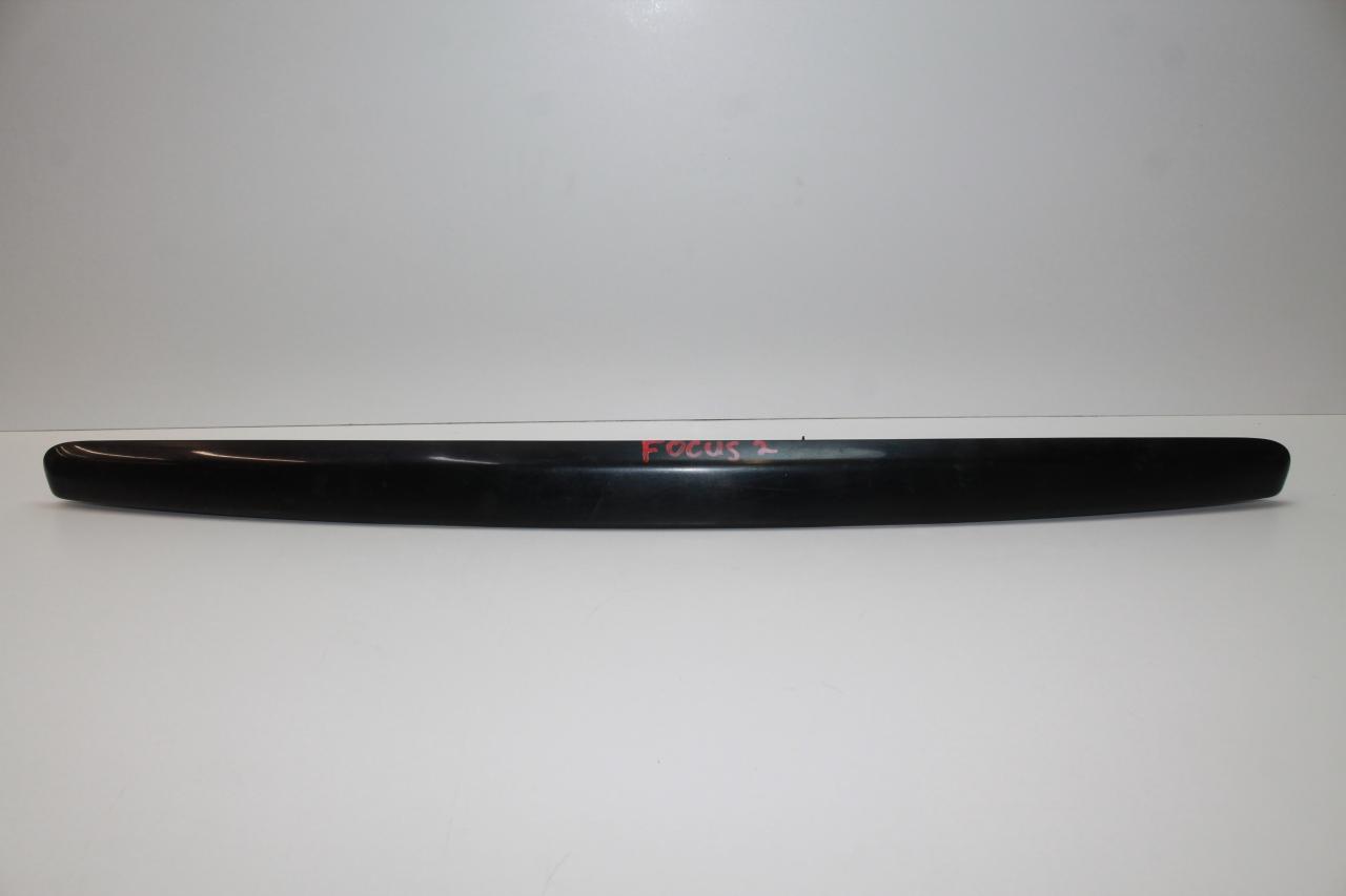 накладка двери (крышки) багажника Ford Focus 2 поколение BK 2006, 1.8 л., QQDB, бензин, МКПП, черный, седан, передний привод - фото №1