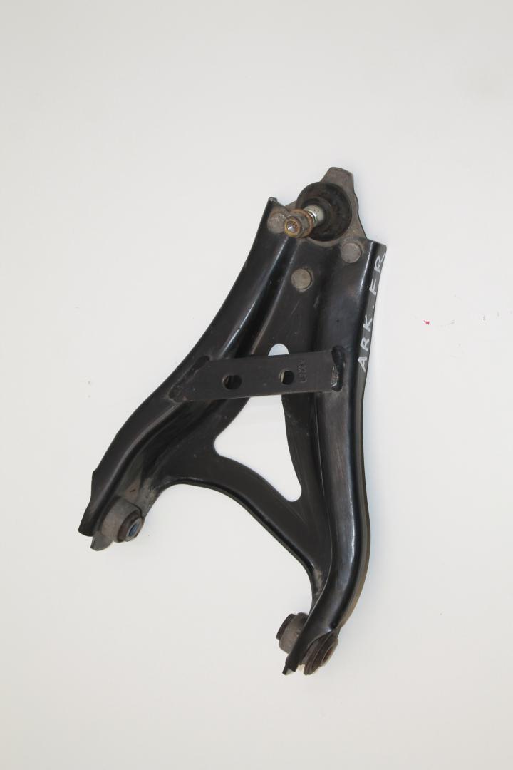 рычаг передний правый Renault Arkana 1 поколение SUV 2020, 1.3 л., H5H, бензин, вариатор, серый, хетчбэк 5 дв., полный подключаемый привод, 545046613R - фото №1