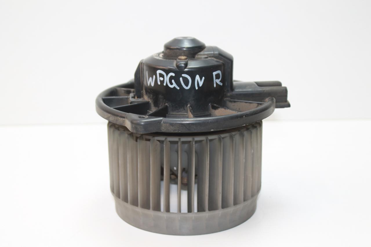 моторчик печки Suzuki Wagon R 2 поколение MH55S 2000, 1.0 л., K10A, бензин, АКПП, черный, хетчбэк 5 дв., передний привод - фото №1