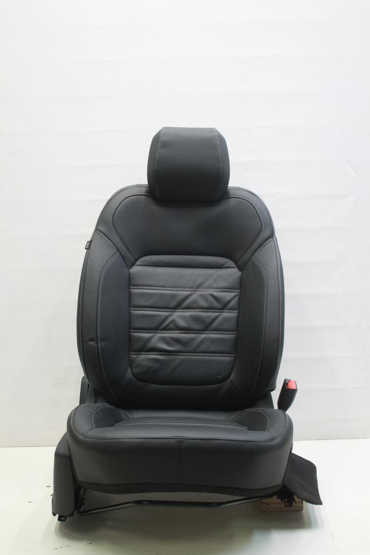 сиденье переднее Renault Arkana 1 поколение SUV 2020, 1.3 л., H5H, бензин, вариатор, серый, хетчбэк 5 дв., полный подключаемый привод - фото №1