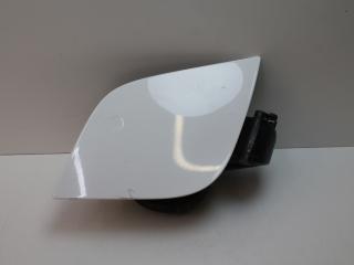лючок топливного бака Ford Focus 3 поколение CB8 2011, 1.6 л., IQDB, бензин, МКПП, белый, хетчбэк 5 дв., BM51A27936