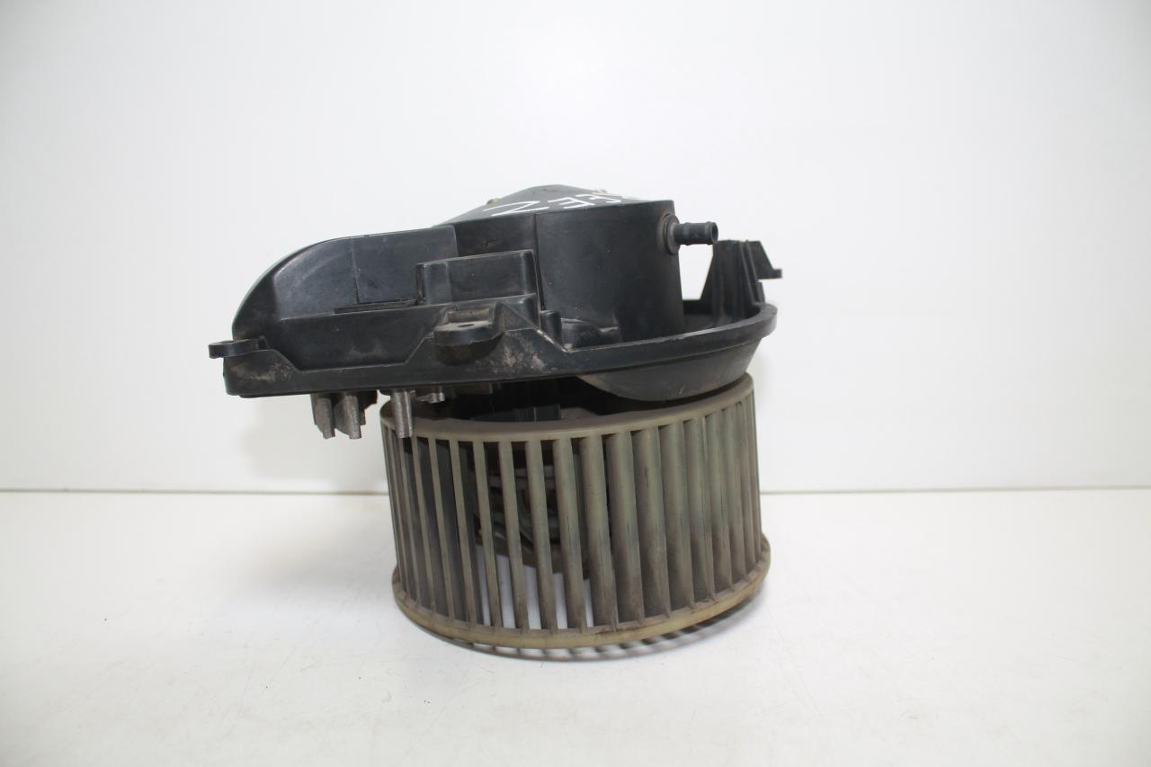 моторчик печки Lifan Breez 1 поколение 520 2008, 1.3 л., LF479Q3, бензин, МКПП, красный, седан, передний привод, 102-70029 - фото №1