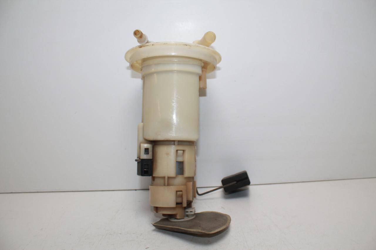 насос топливный Toyota Passo 1 поколение KGC10 2004, 1.0 л., 1KR-FE, бензин, АКПП, серый, хетчбэк 5 дв., передний привод, правый руль, 23210B1010 - фото №1