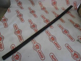 молдинг двери передней правой Ford Focus 2 поколение 2007