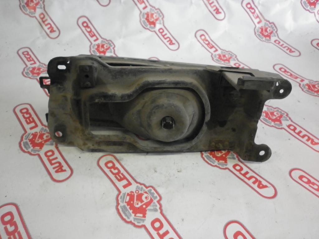 фара правая Mazda 626 2 поколение 1985, F6, бензин, серый, седан, передний привод - фото №1