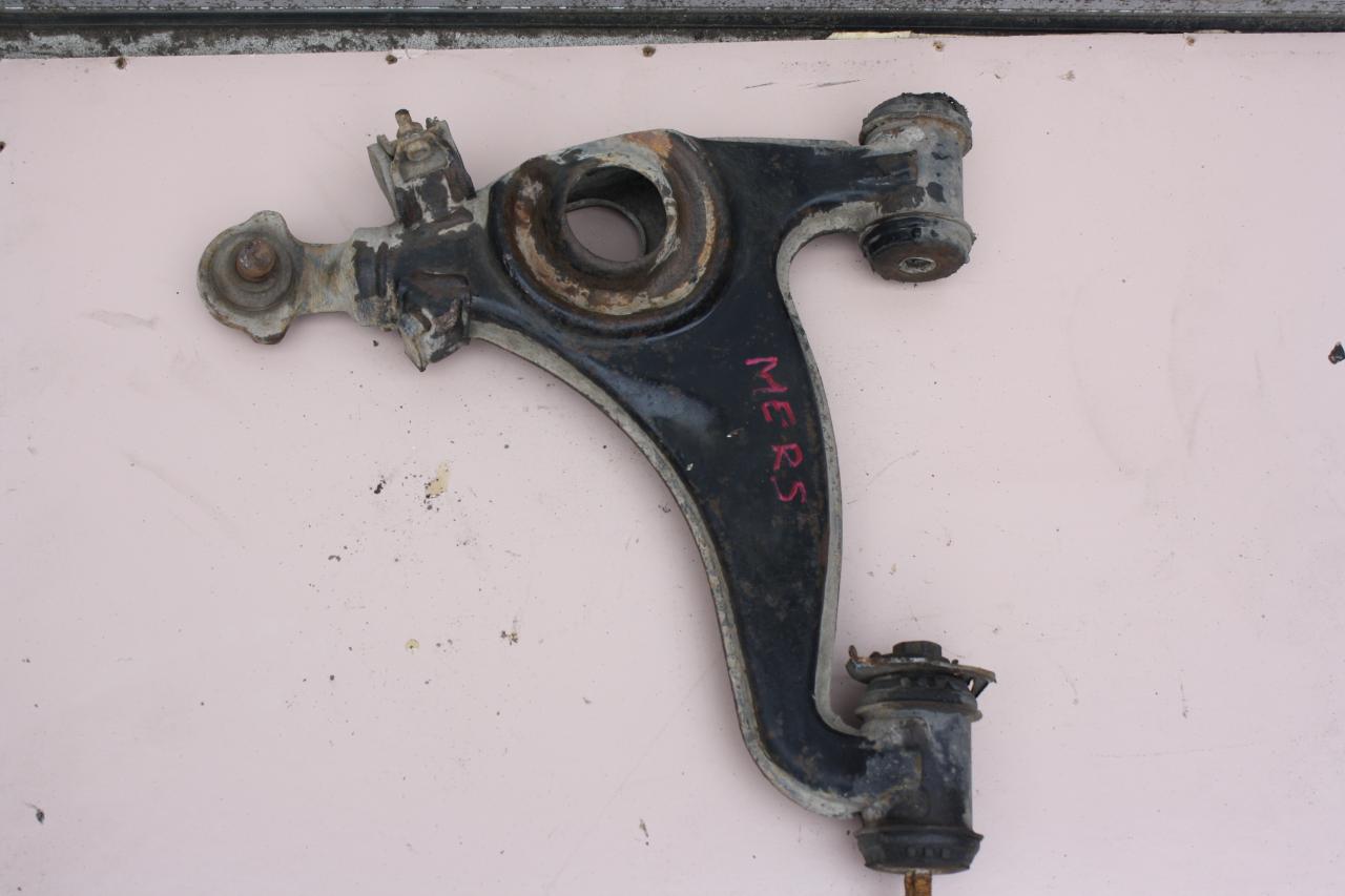 рычаг передний левый Mercedes-Benz E-Класс 1 поколение 1989 - фото №1