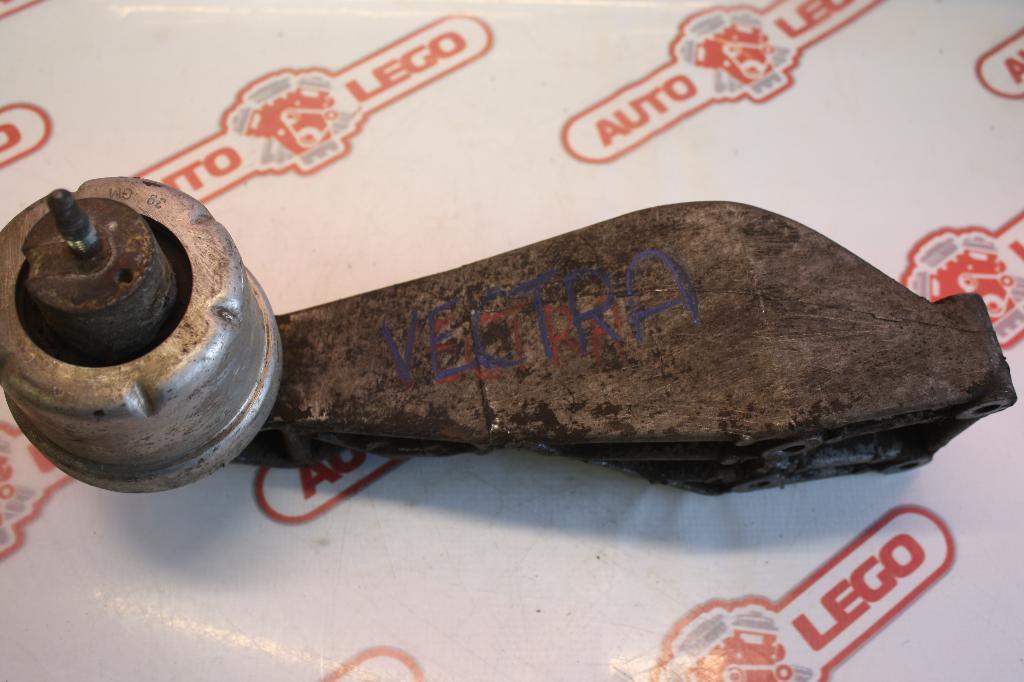 подушка крепления КПП Opel Vectra B 31 1999, 1.8 л., Z 18 XE, бензин, МКПП, синий, седан, передний привод, 90498426 - фото №1