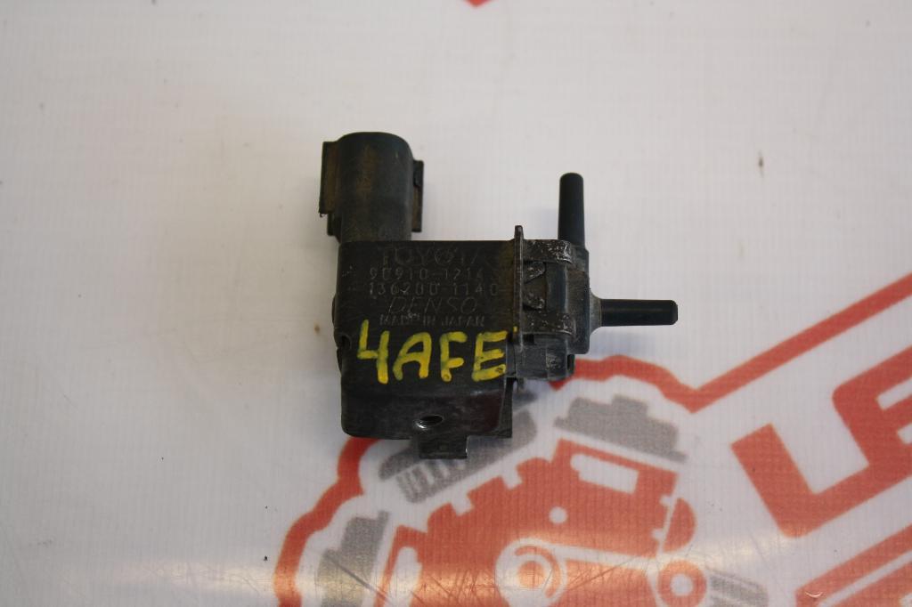 клапан вакуумного управления Toyota Corolla Spacio 1 поколение AE111N 1998, бензин, АКПП, синий, универсал, передний привод, правый руль, 90910-12143 - фото №1