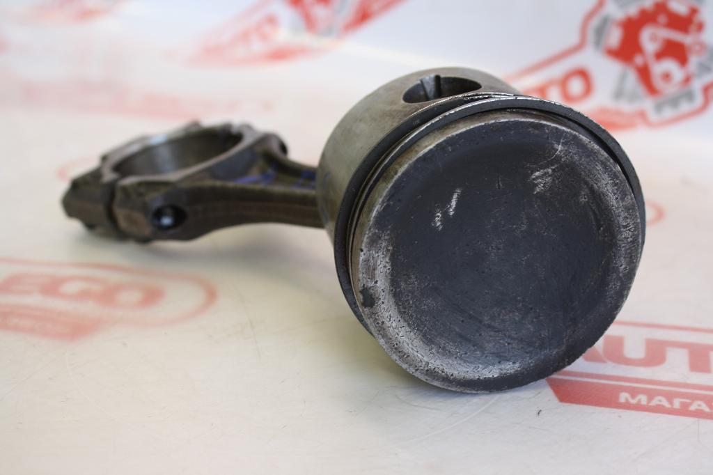 поршень Audi 80 B3 1988, SD, бензин, МКПП, черный, седан, передний привод - фото №1