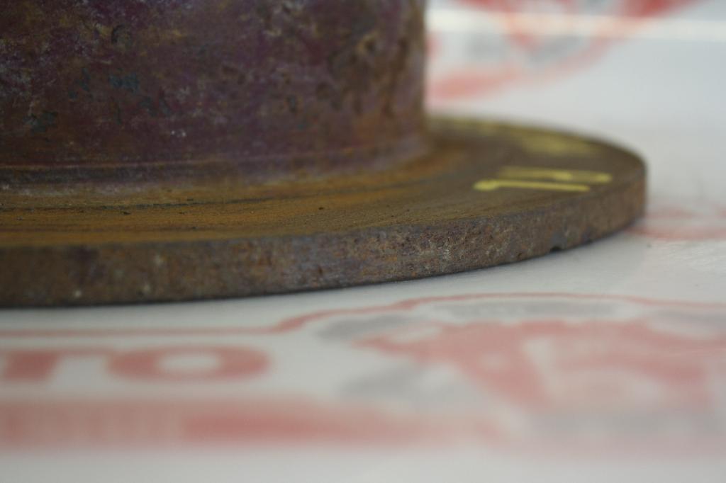 диск тормозной задний Vortex Estina 1 поколение 2008, 2.0 л., бензин, МКПП, красный, седан, передний привод, A213502075 - фото №1