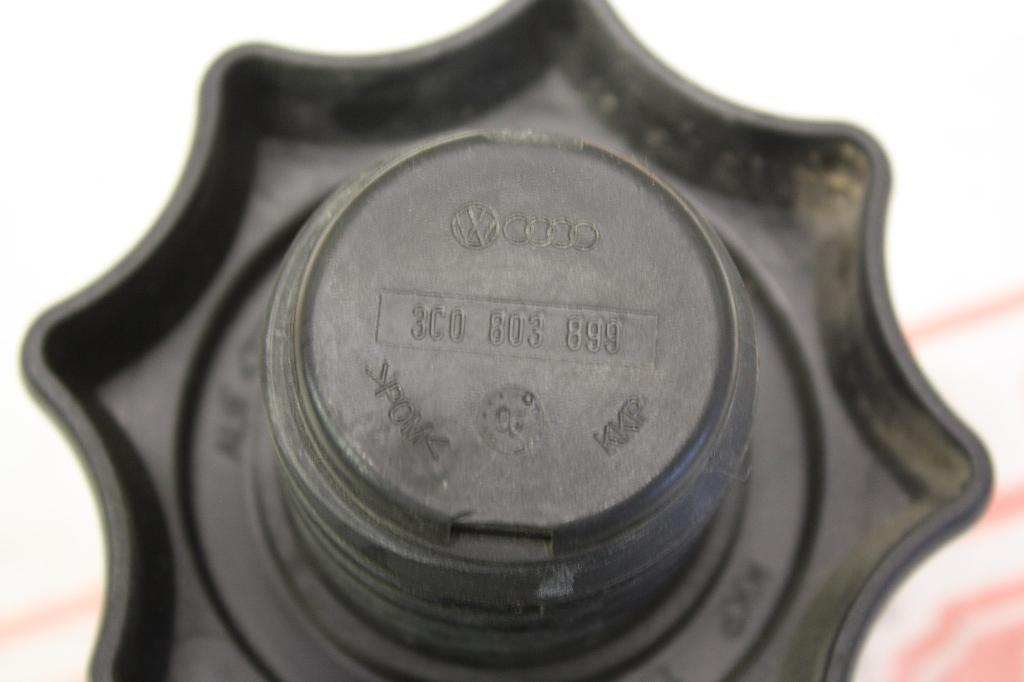 болт Volkswagen Passat B6 3BADR 2006, 1.6 л., BLF, бензин, МКПП, седан, передний привод, 3C0803899 - фото №1