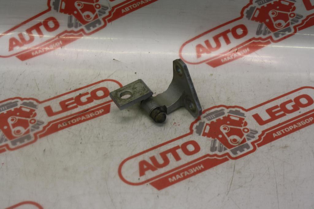 петля двери Volkswagen Passat B6 3BADR 2006, 1.6 л., BLF, бензин, МКПП, седан, передний привод, 3C8831412A - фото №1