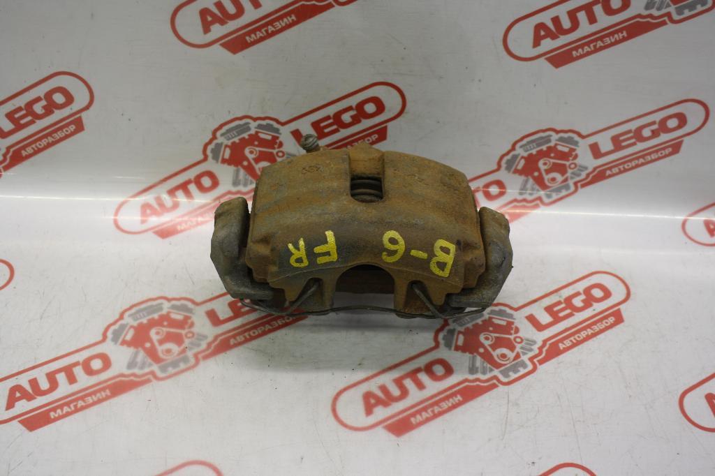 суппорт передний правый Volkswagen Passat B6 3BADR 2006, 1.6 л., BLF, бензин, МКПП, седан, передний привод, 4B0615124 - фото №1