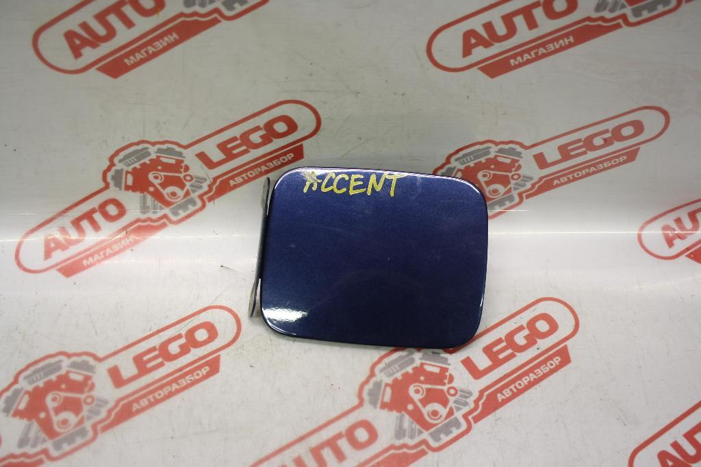 лючок топливного бака Hyundai Accent 2 поколение (LC) 2006, G4EC, бензин, МКПП, темно-синий, седан, передний привод, 6950025010 - фото №1