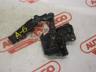 замок капота Audi A6 4B/C5 4A2 1999, 2.4 л., APS, бензин, МКПП, темно-синий, седан, передний привод, 4B0823480C