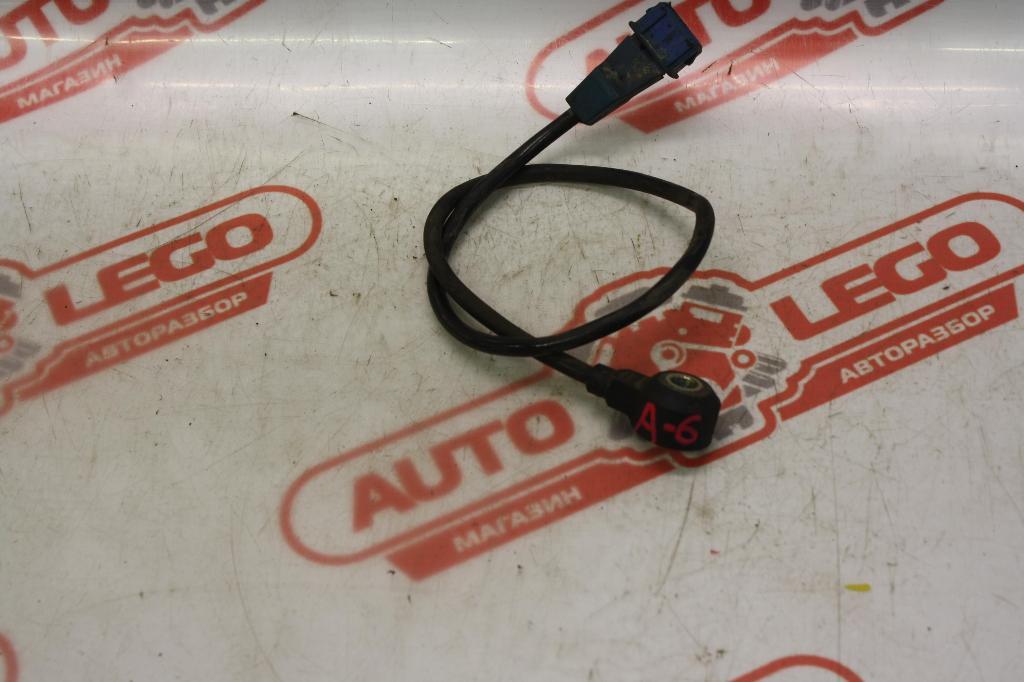 датчик детонации Audi A6 4B/C5 4A2 1999, 2.4 л., APS, бензин, МКПП, темно-синий, седан, передний привод, 06E905377C - фото №1