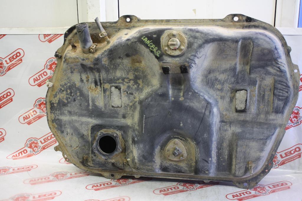 бак топливный Mitsubishi Lancer 8 поколение C10 1999, 1.8 л., бензин, АКПП, белый, седан, передний привод, правый руль, MR134933 - фото №1