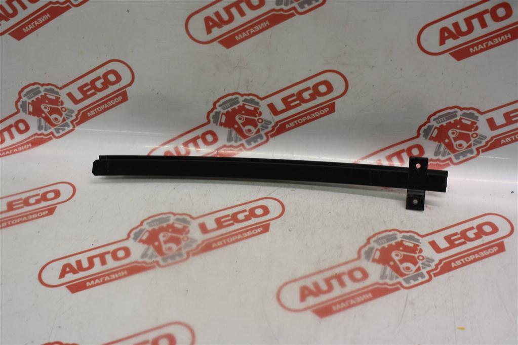 направляющая стекла задней правой Volkswagen Passat B6 3BADR 2006, 1.6 л., BLF, бензин, МКПП, седан, передний привод, 3C5839408 - фото №1