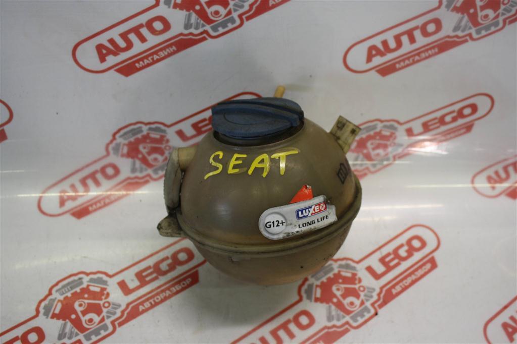 бачок расширительный SEAT Toledo 2 поколение 1999, AGN 1.8 125л.с., бензин, МКПП, черный, седан, передний привод, 1K0121407A - фото №1