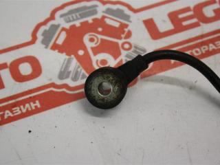 датчик детонации SEAT Toledo 2 поколение 1999, AGN 1.8 125л.с., бензин, МКПП, черный, седан, передний привод, 06A905377C