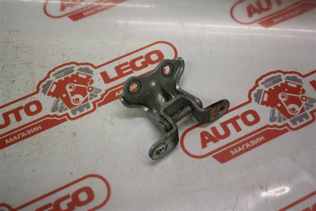 петля двери Hyundai Solaris 1 поколение 2013, 1.6 л., G4FC, бензин, АКПП, белый, седан, передний привод, 793300U000 - фото №1