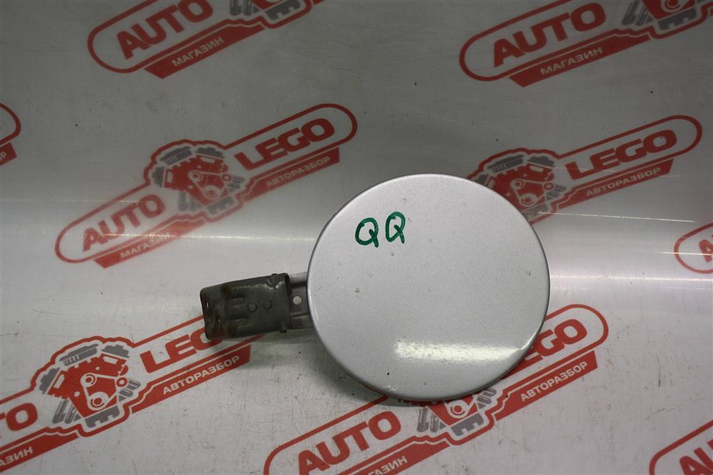 лючок топливного бака Chery QQ6 1 поколение 2009, 1.3 л., MPI, SQR473F, бензин, МКПП, серый, лифтбэк, передний привод - фото №1